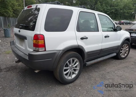 2003 Ford Escape Xlt from USA, damaged, VIN 1FMYU93143KA26346